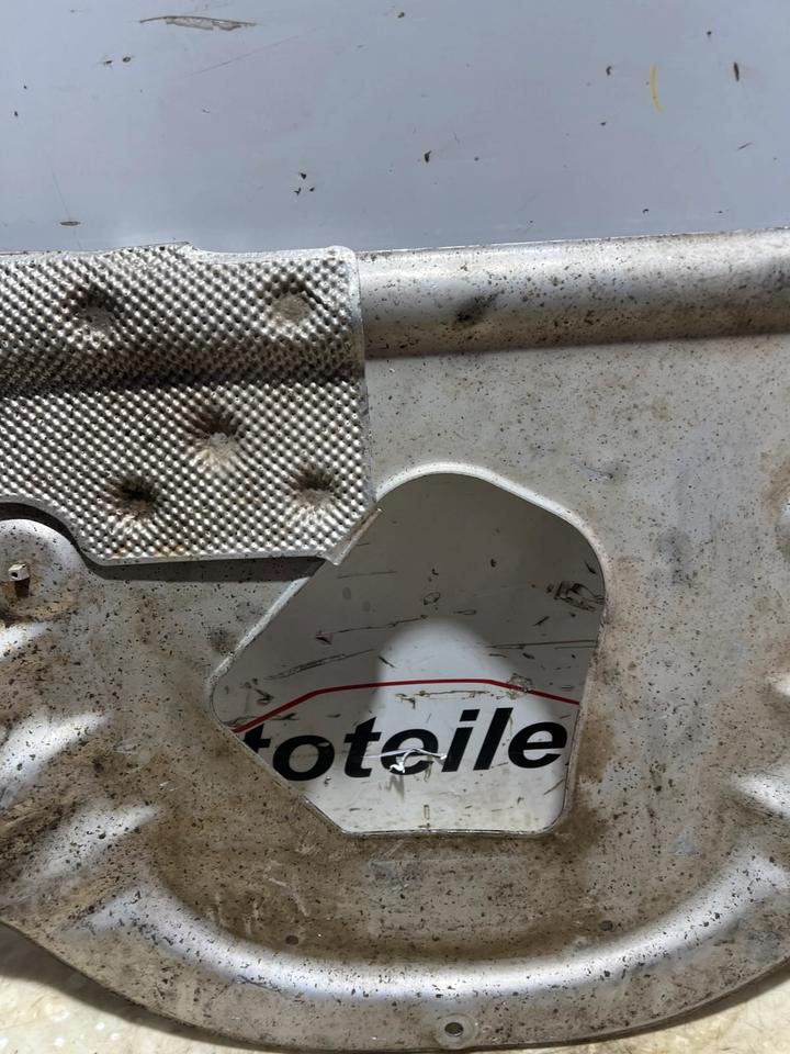 BMW 5er E60 E61 Versteifungsplatte Unterfahrschutz 6759878 – Bild 9