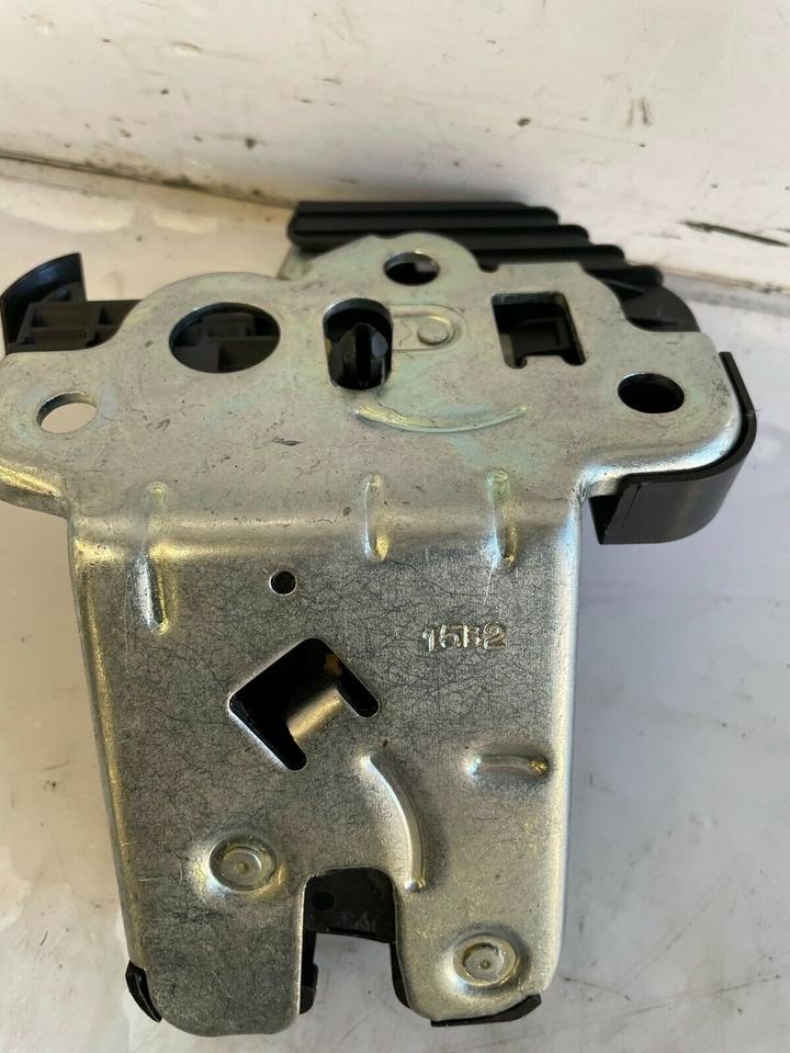 Audi A4 B8 8K Heckklappenschloss Heckklappe Schloss 8K9827505 – Bild 5