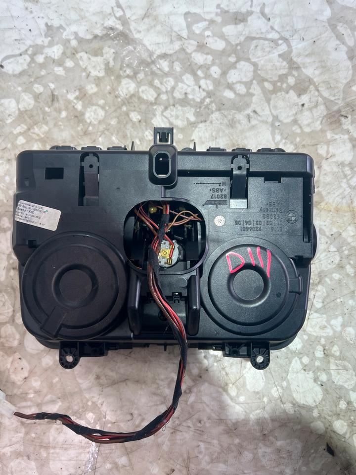 BMW 5er F10 F11 Zentrum Konsole Getränk Halter Ablagefach 9206401 – Bild 5