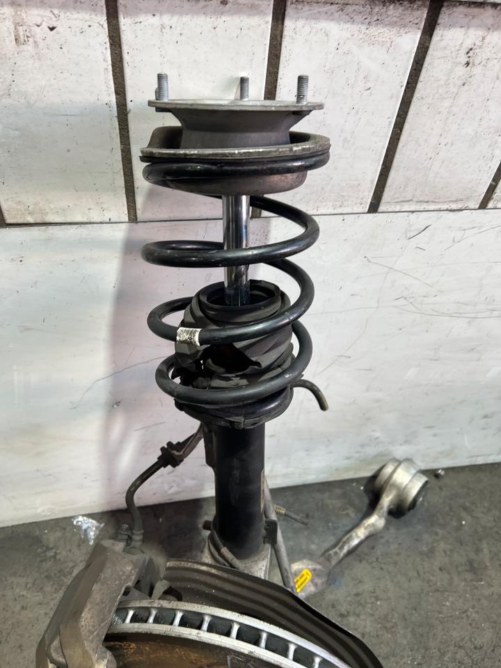 BMW 3er E90 E92 E93 N54 Achsschenkel Radnabe Bremssattel Vorne – Bild 8