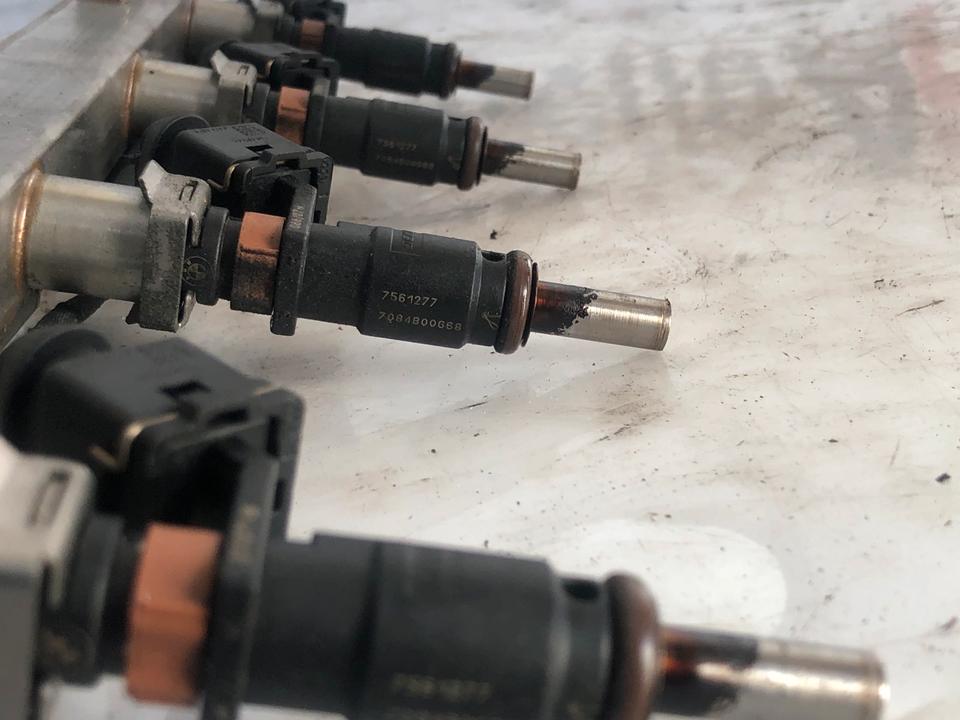 BMW E87 E90 E91 Einspritzleiste Einspritzdüse Düse 7561277 – Bild 9