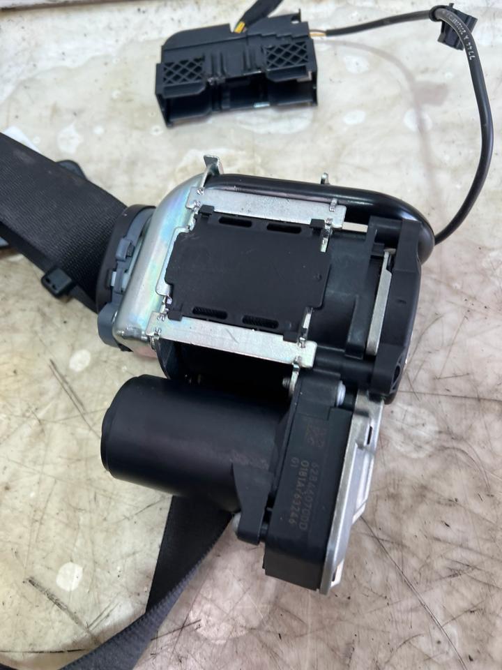 BMW 6er F06 Sicherheitsgurt Gurt Gürtel Vorne Rechts – Bild 12