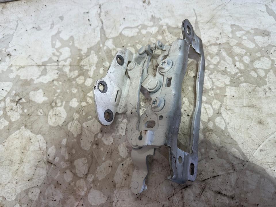 Mercedes W204 S204 Motorhauben Scharniere A2048800828 A2048800728 – Bild 8