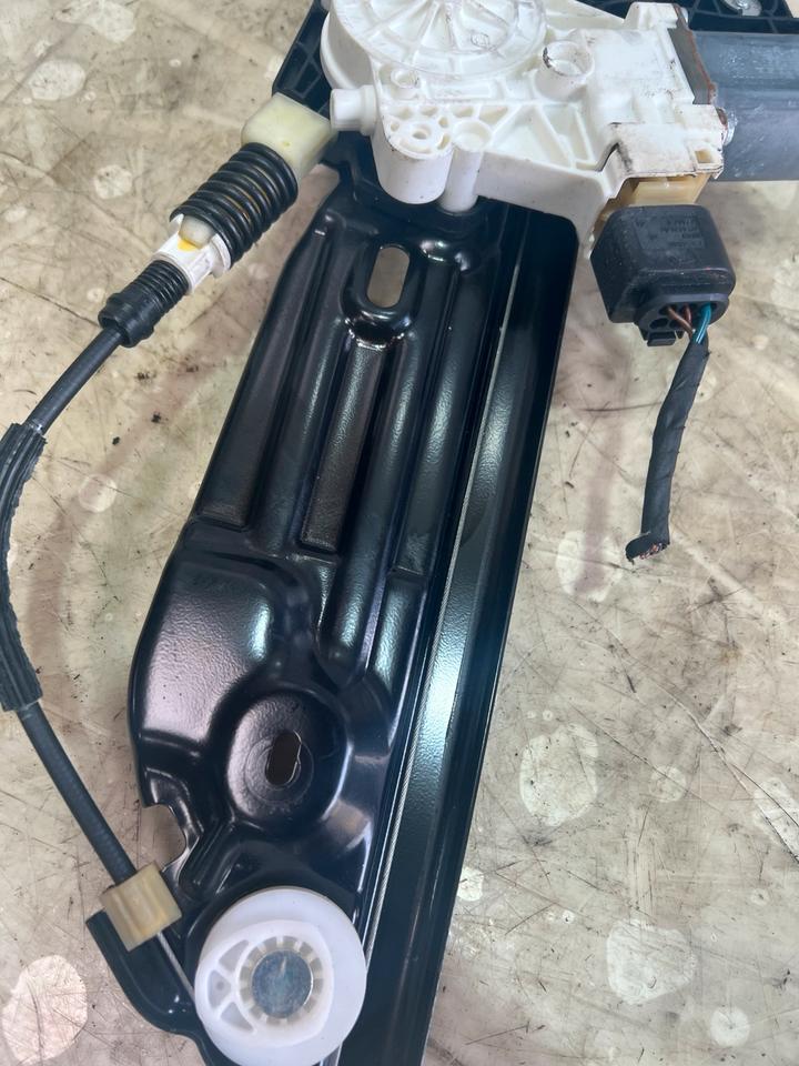 BMW 7er F01 Fensterhebermotor Hinten Rechts Links 70460320 – Bild 3