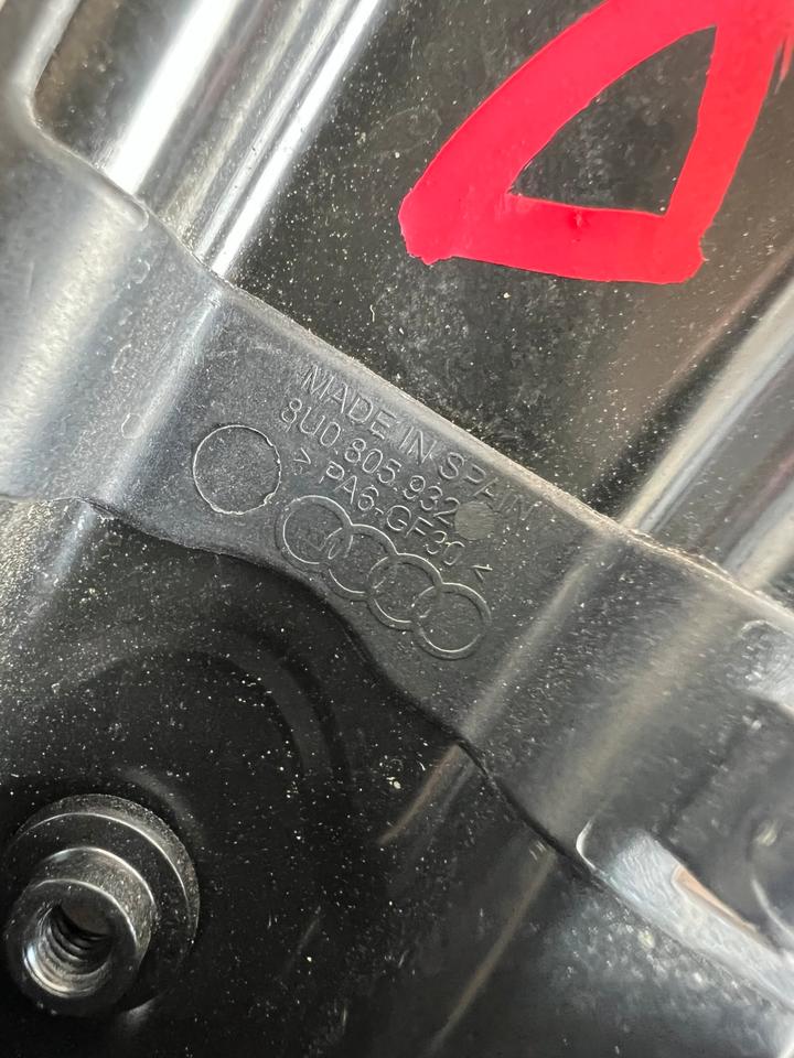 Audi Q3 8U Schlossträger Strebe Halter Vorne 8U0805931 8U0805932 – Bild 6