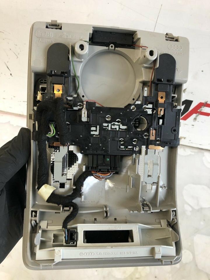 Audi A4 B7 8E Leseleuchte Innenleuchte 8E0947565 – Bild 5