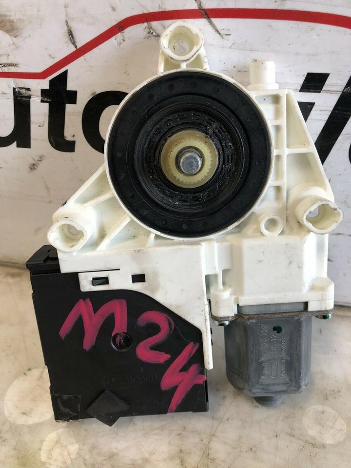 VW Golf 5 V 6 VI Fensterheber Motor Vorne Links 1K5837401 – Bild 5