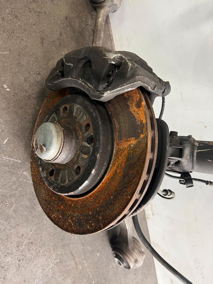 Mercedes SLK R171 Achsschenkel Radnabe Bremssattel Vorne Rechts – Bild 3