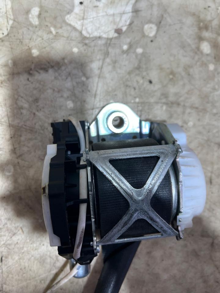 VW Passat B7 3C Gurt Sicherheitsgurt Vorne 3C1857705P 3C1857706R – Bild 14