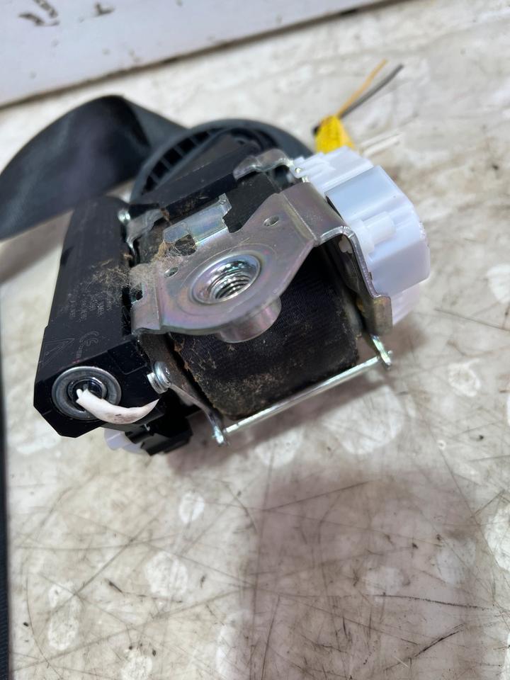 VW Passat B6 3C Sicherheitsgurt Gurt Vorne 3C1857706S – Bild 4