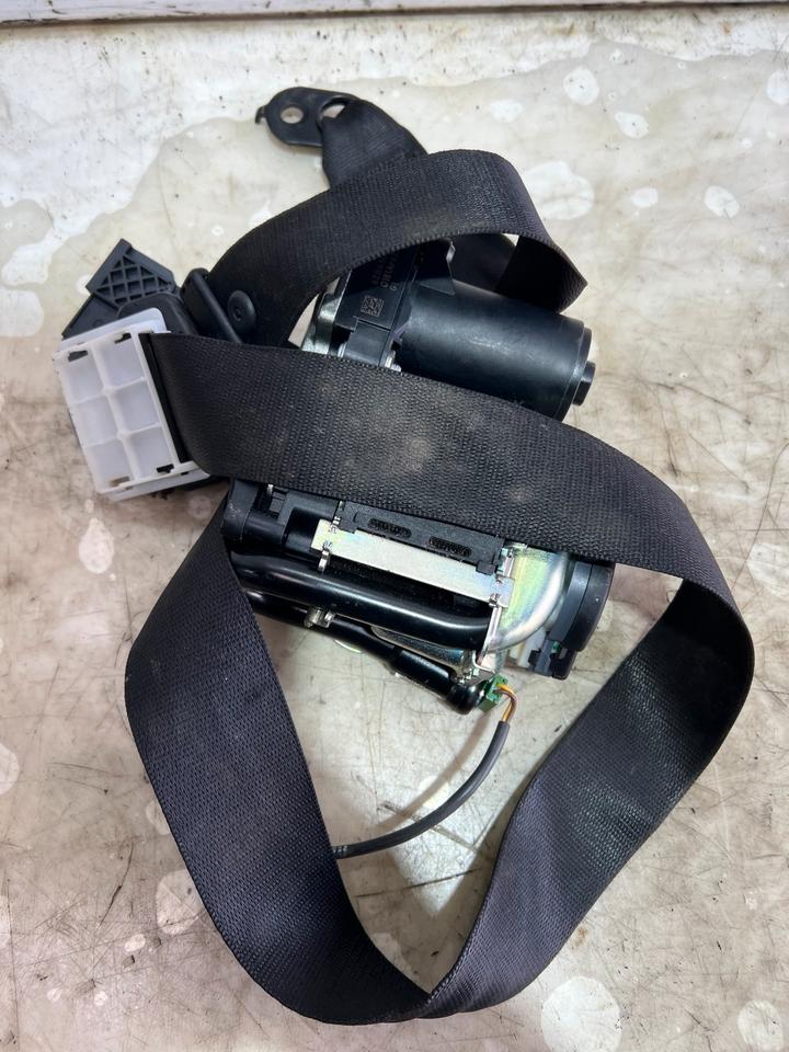 BMW 6er F06 Sicherheitsgurt Gurt Gürtel Vorne Rechts – Bild 3