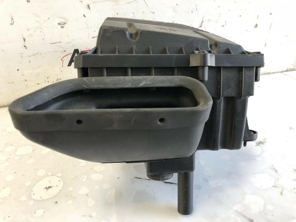 Audi A3 8P VW Golf 5 V 3.2 V6 Luftfiltetkasten 1K0129601 – Bild 5