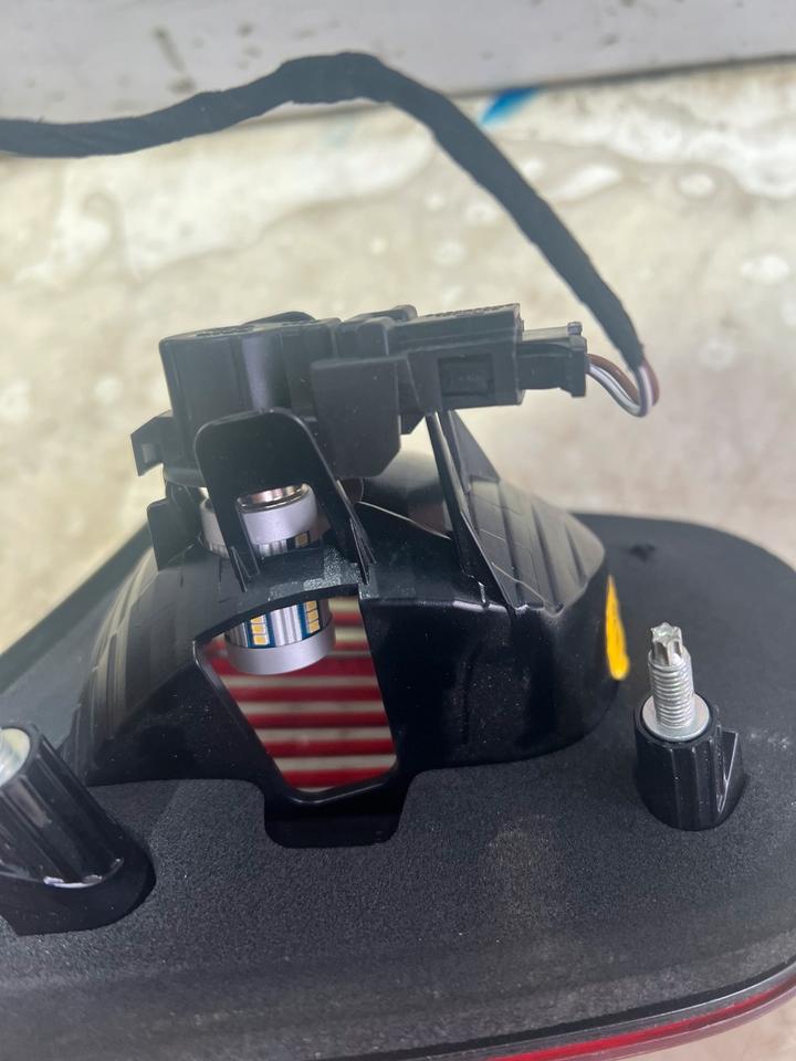 VW Eos Innenleuchte Heckleuchte Rücklicht Rückleuchte Hinten – Bild 7