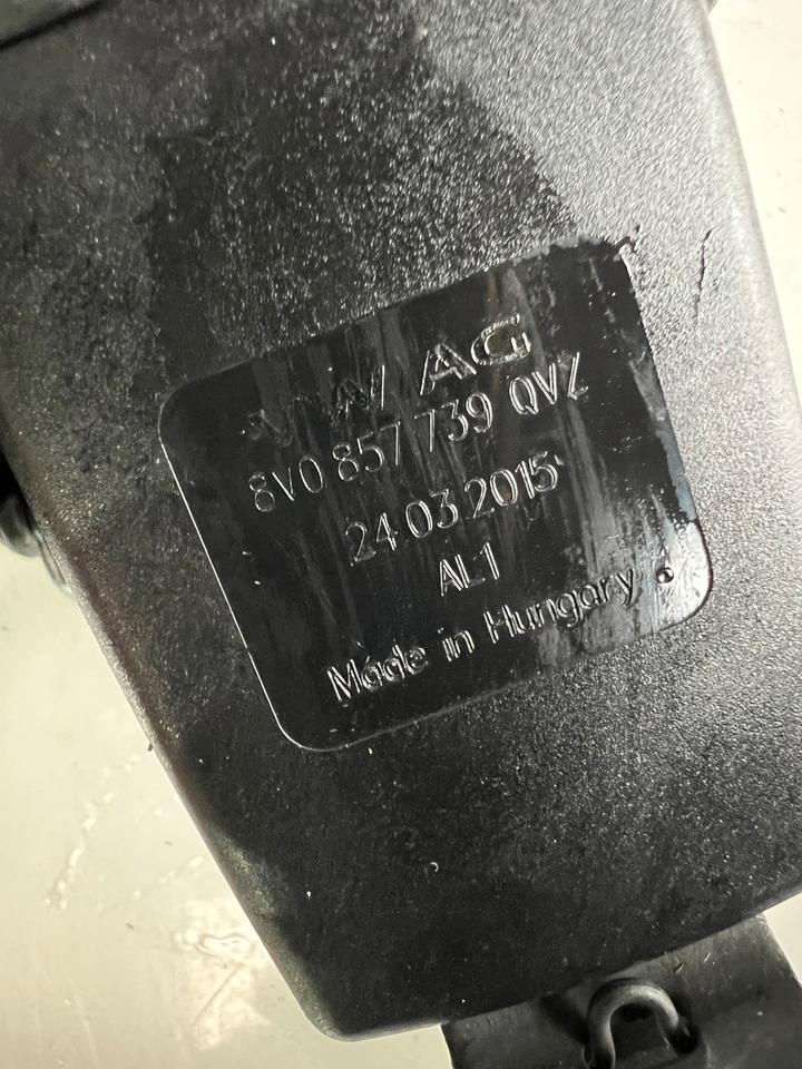 Audi A3 8V Gurtschloss Hinten 8V0857739 – Bild 3