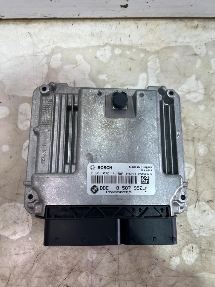 BMW 2er F45 F46 218d B47D20 Motorsteuergerät Steuergerät 8587952 – Bild 2
