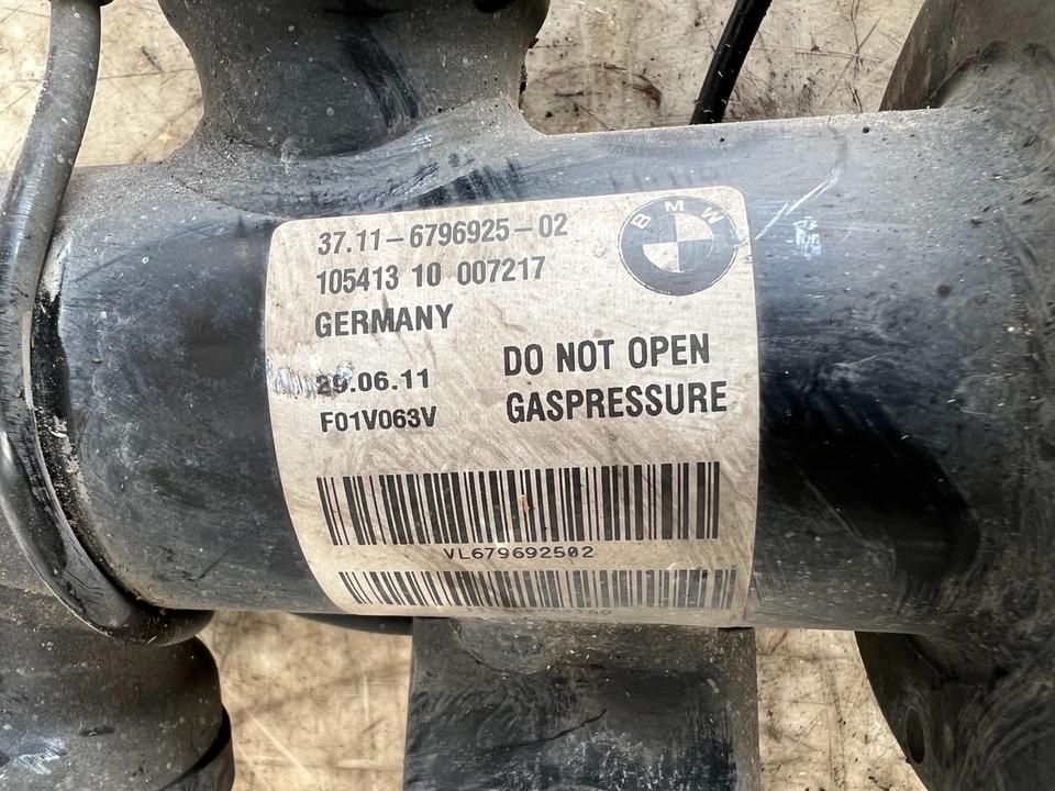 BMW 7er F01 Stoßdämpfer Federbein Vorne 6796925 6796926 – Bild 9