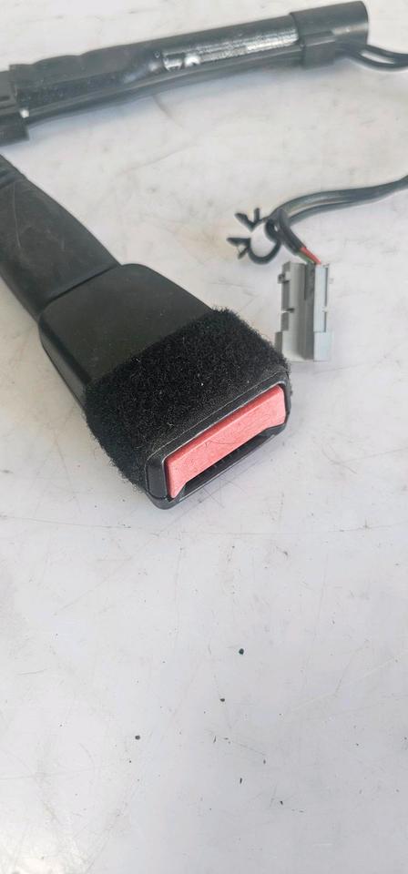 BMW E81 E87 E90 E91 Gurt Gurtschloss Gurtstraffer 7126295 7126296 – Bild 3