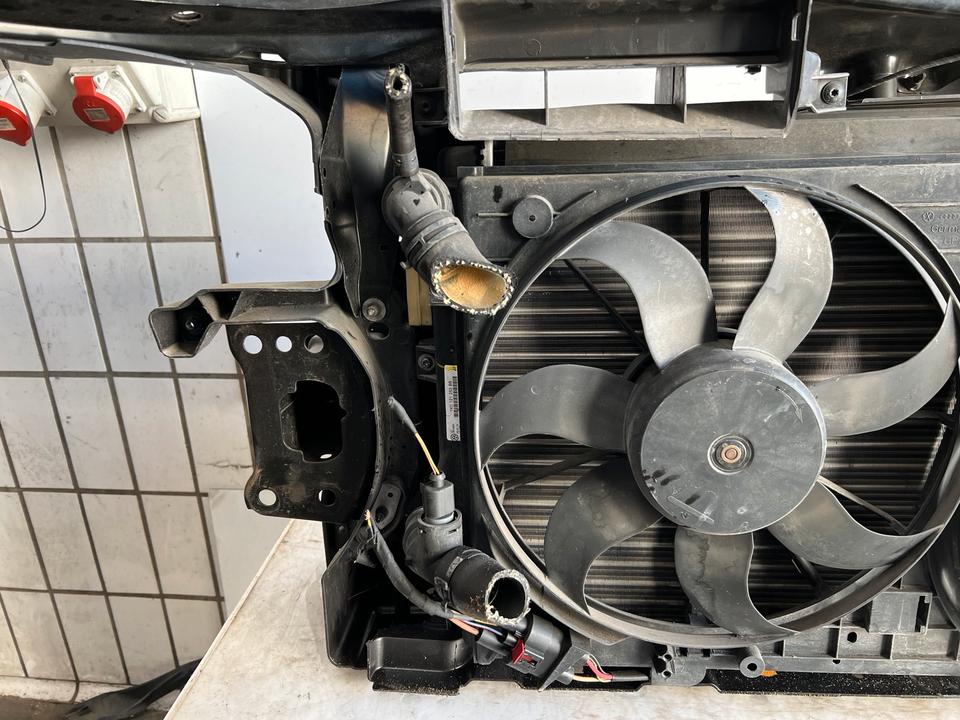 VW Passat B7 Schlossträger Frontmaske Kühlerpaket Vorne – Bild 8