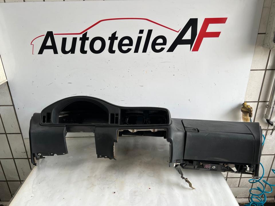 BMW 8er E31 850Ci Armaturenbrett Cockpit Vorne Mittelkonsole