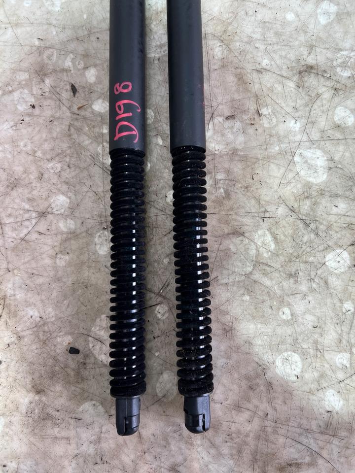 BMW 6er F06 Heckklappenfederbein Dämpfer 7360583 – Bild 2