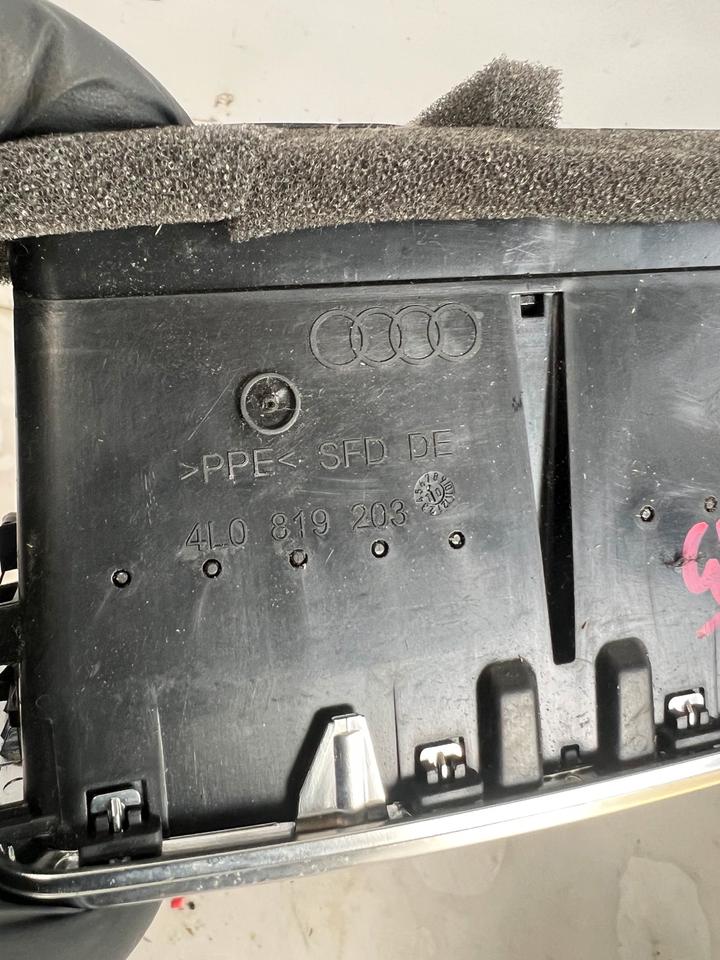 Audi Q7 4L Luftdüse Düse Hinten Mitte Luftausströmer 4L0819203 – Bild 4
