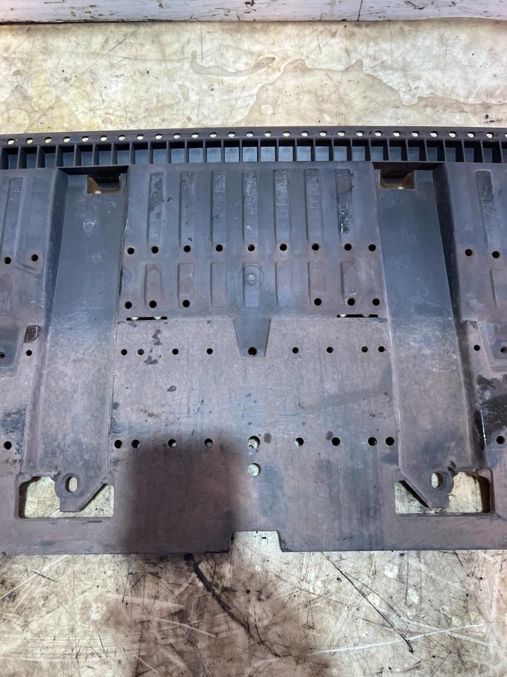 Audi Q3 8U Stoßstange Halter Schließteil Vorne 8U0807233A – Bild 10