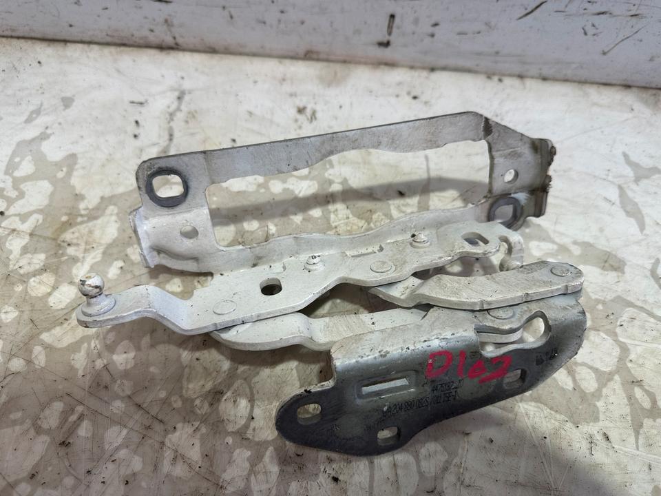 Mercedes W204 S204 Motorhauben Scharniere A2048800828 A2048800728 – Bild 7