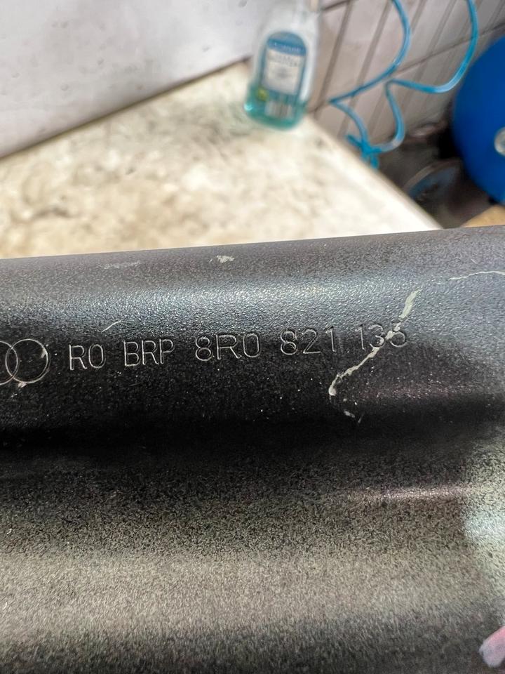 Audi Q5 8R Kotflügelhalterung Halterung 8R0821135 8R0821136 – Bild 6