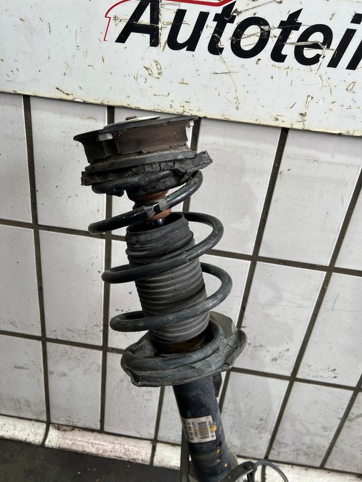 Audi A3 8V Achsschenkel Radnabe Stoßdämpfer Federbein Vorne – Bild 12