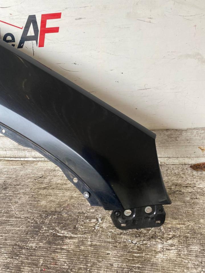 VW Tiguan 5N Kotflügel Vorne Rechts LC9X – Bild 7