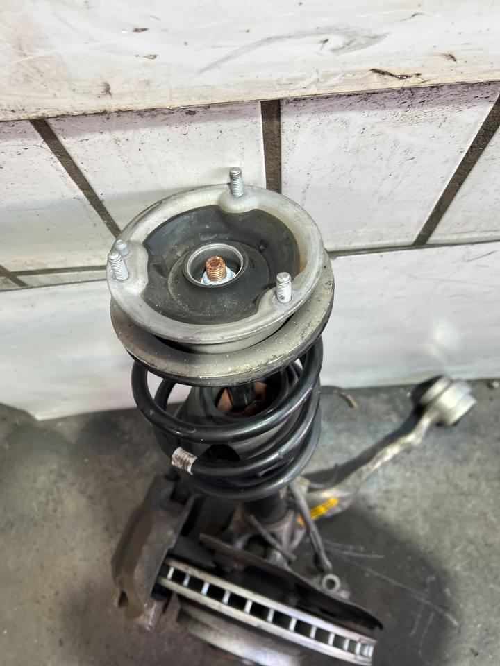 BMW 3er E90 E92 E93 N54 Achsschenkel Radnabe Bremssattel Vorne – Bild 9