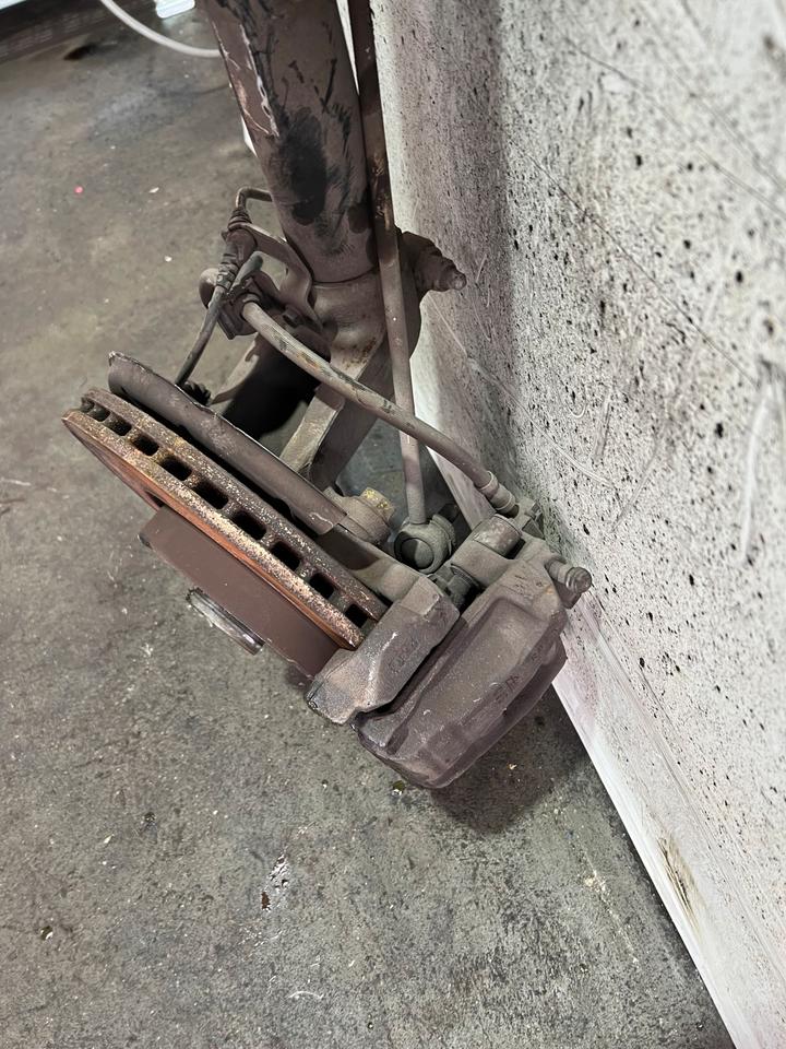 Audi Q3 8U Tiguan 5N Achsschenkel Radnabe Stoßdämpfer Vorne – Bild 15