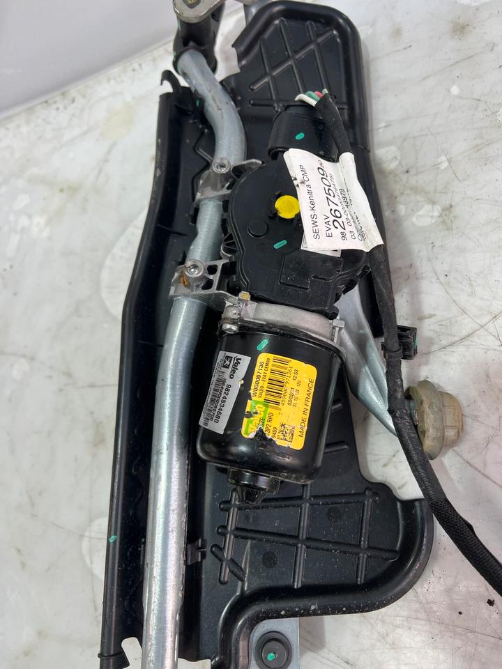 Opel Corsa F Wischermotor Scheibenwischer Vorne 9824534680 – Bild 4