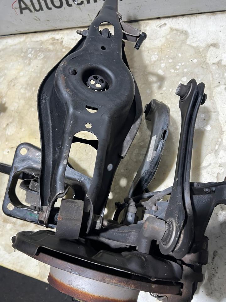 VW Golf 7 VII A3 8V Achsschenkel Radnabe Achse Hinten – Bild 6