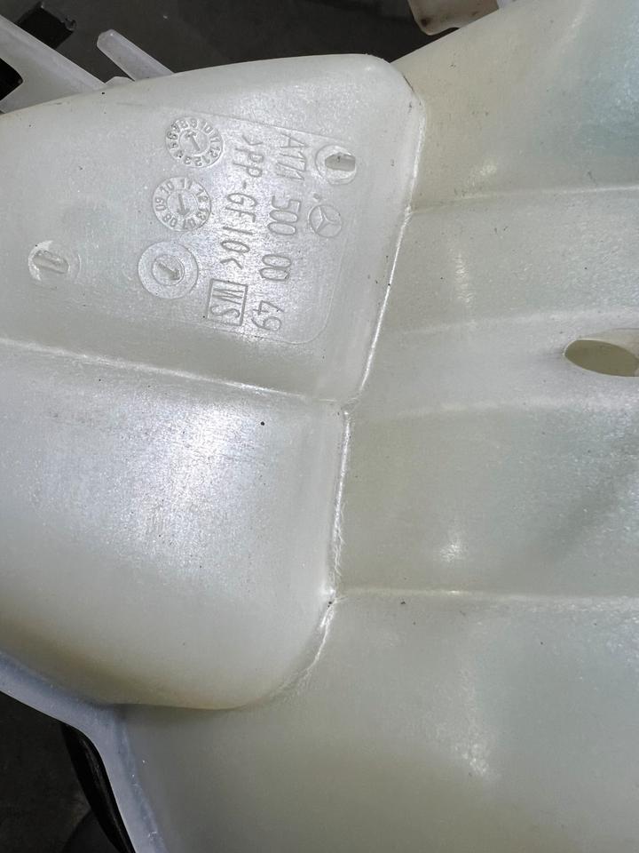 Mercedes SLK R171 Ausgleichsbehälter Kühlmittel A1715000049 – Bild 7