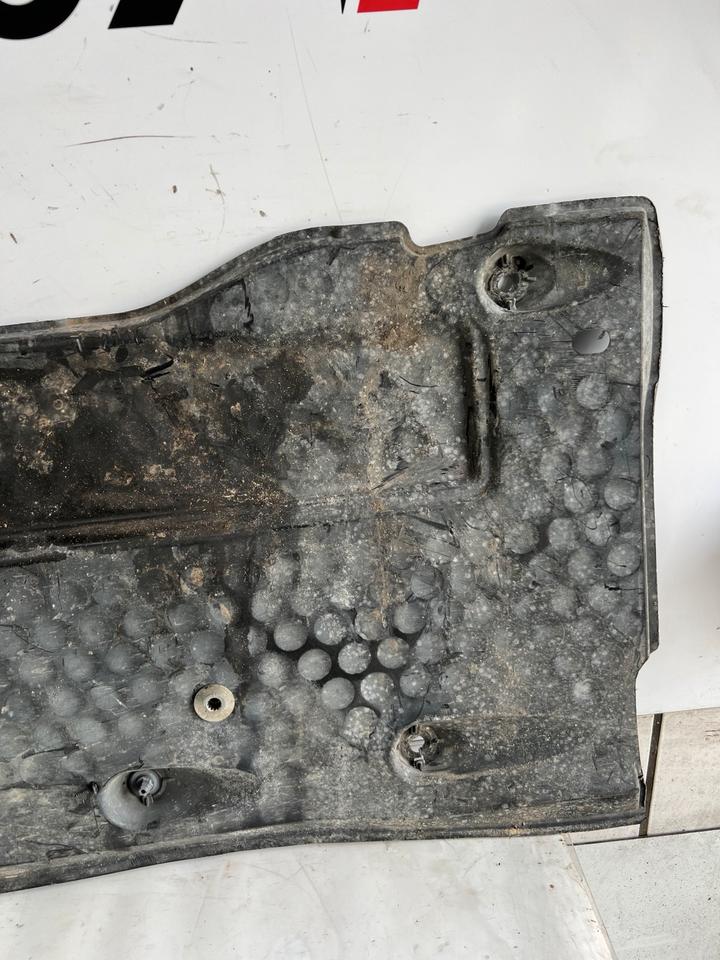 VW Tiguan 5N Unterboden Unterfahrschutz Rechts 5N0825202 – Bild 2