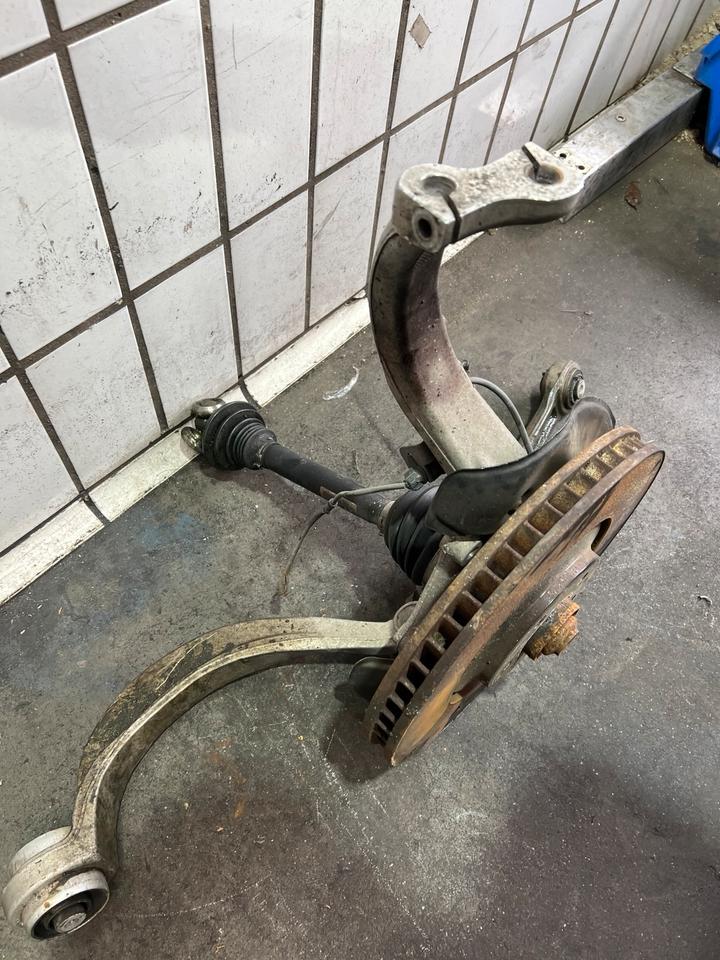 Audi A8 S8 4H D4 Achsschenkel Radnabe Stoßdämpfer Federbein Vorne – Bild 12