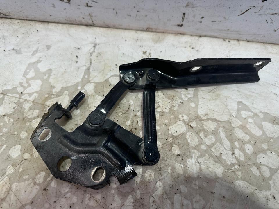 VW Passat B6 3C Motorhaube Scharniere 3C0823301 3C0823302 – Bild 3