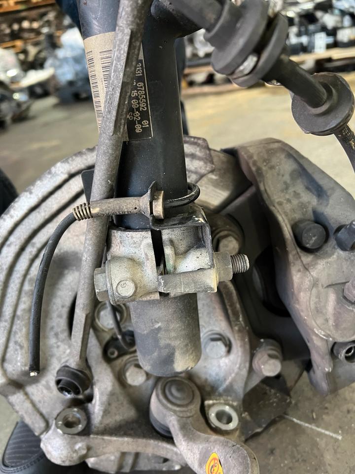 BMW 3er E90 E92 E93 N54 Achsschenkel Radnabe Bremssattel Vorne – Bild 13