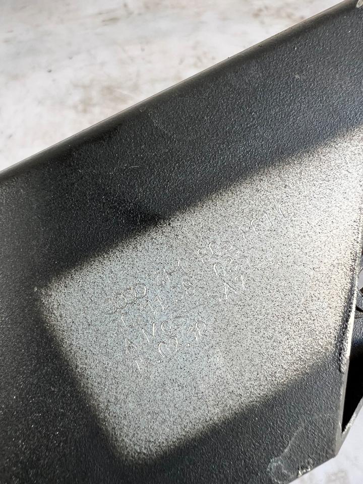 Audi A8 4H Schlossträger Längsträger Halter 4H0805861C 4H0805862C – Bild 10