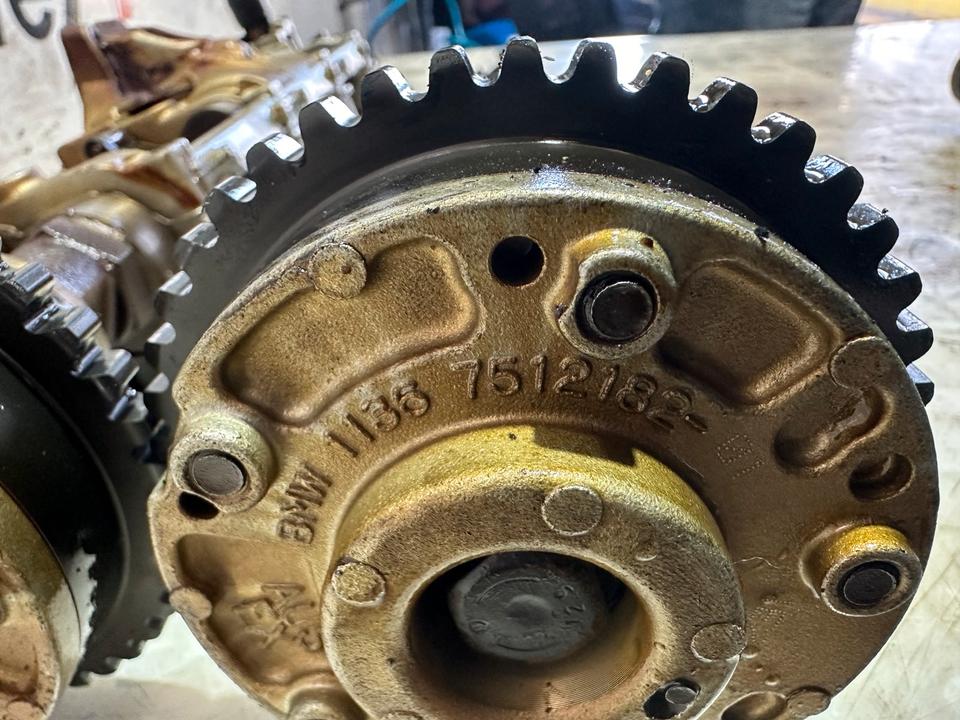 BMW 5er 545i N62 Einlass Auslass Nockenwelle 750415209 7514632C – Bild 6