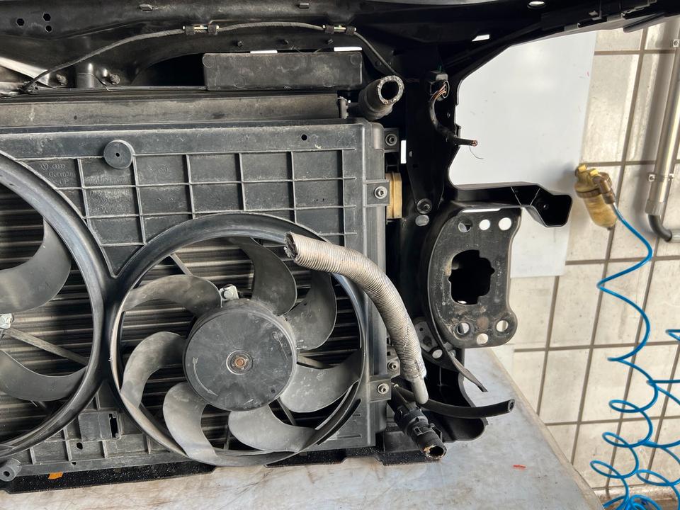 VW Passat B7 Schlossträger Frontmaske Kühlerpaket Vorne – Bild 9