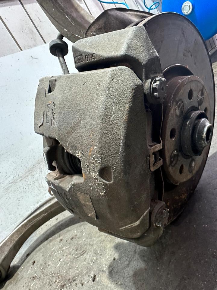 Audi A6 4G Achsschenkel Radnabe Bremssattel Vorne – Bild 13