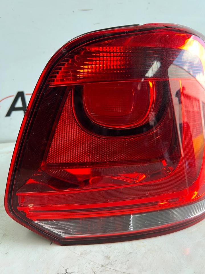 VW Polo 6R Heckleuchte Rückleuchte Rücklicht Leuchte Hinten – Bild 3