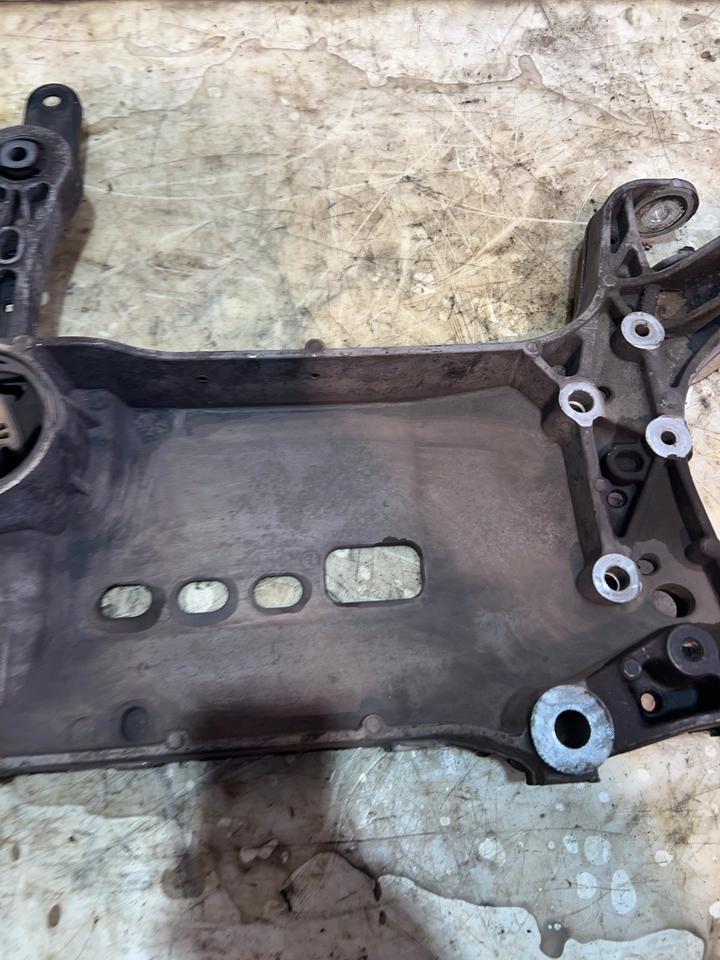 VW Audi Q3 8U Achse Vorderachse Vorderachsträger 3C0199369H – Bild 3