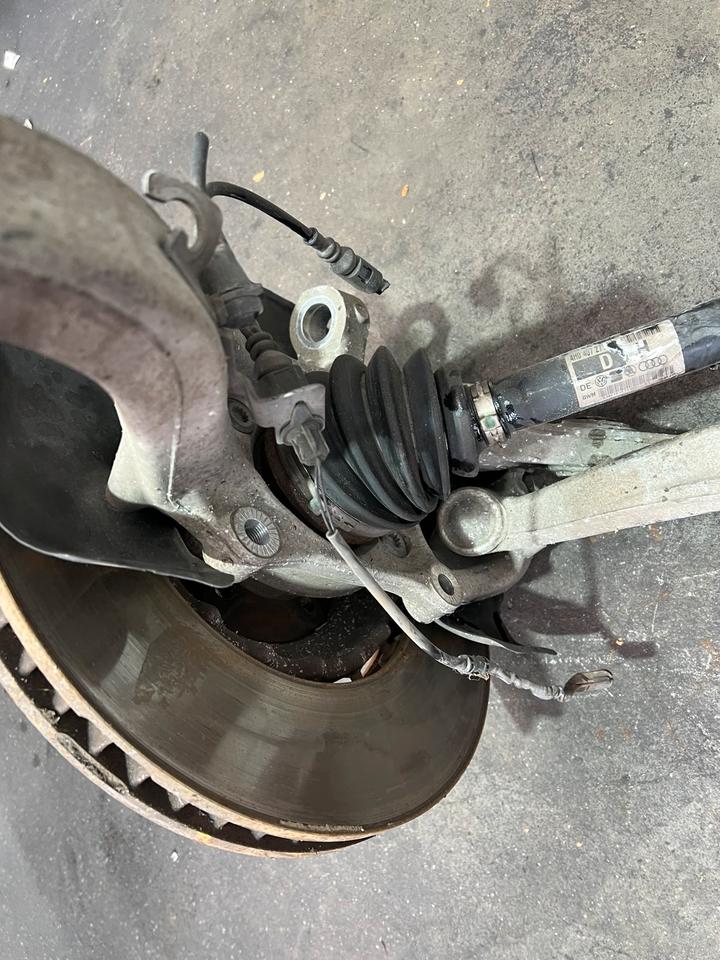 Audi A8 S8 4H D4 Achsschenkel Radnabe Stoßdämpfer Federbein Vorne – Bild 8