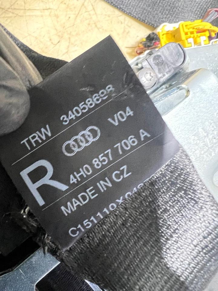 Audi A8 4H Gurt Sicherheitsgurt Vorne 4H0857705A 4H0857706A – Bild 16