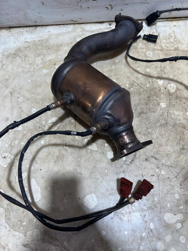 Audi A8 S8 4H D4 4,2 Kat Katalysator Links 4H0131703H