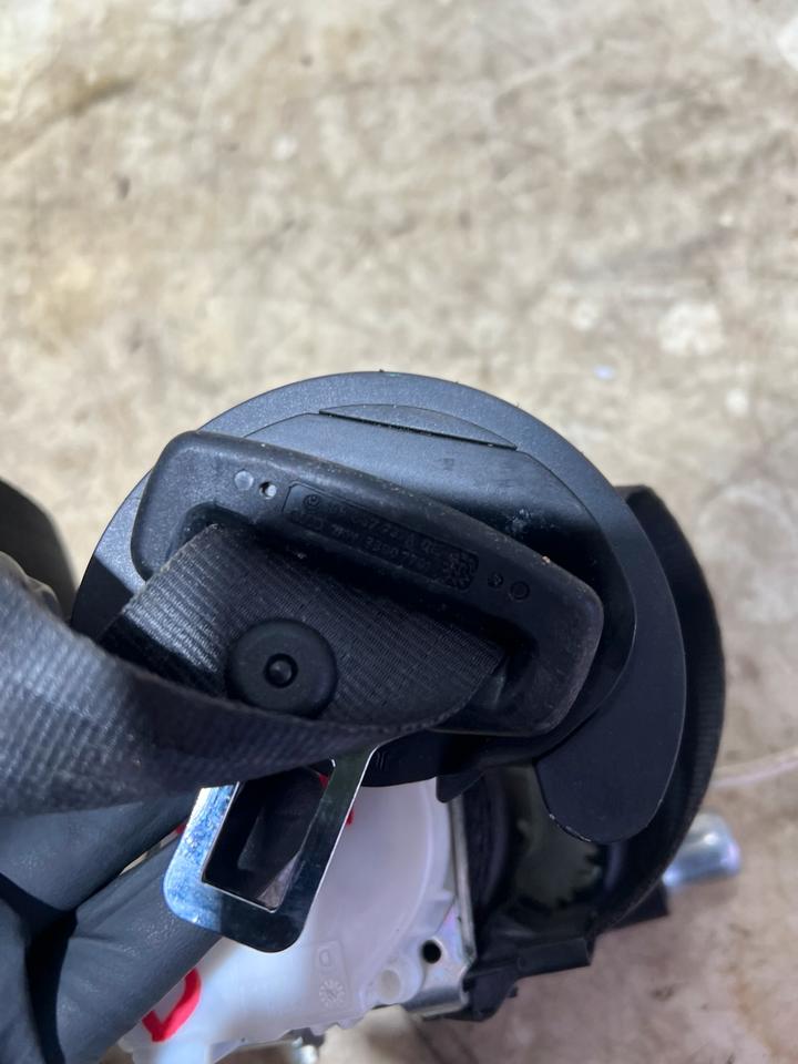 VW Passat B7 3C Gurt Sicherheitsgurt Vorne 3C1857705P 3C1857706R – Bild 10