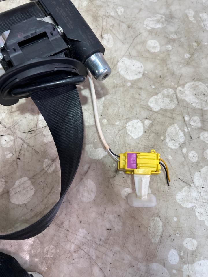 VW Passat B6 3C Sicherheitsgurt Gurt Vorne 3C1857706R – Bild 3